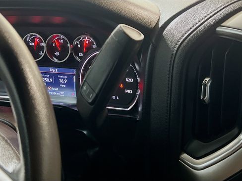 Used 2020 Chevrolet Silverado 1500 LT w/ Trailering Package AWD/4WD image 12