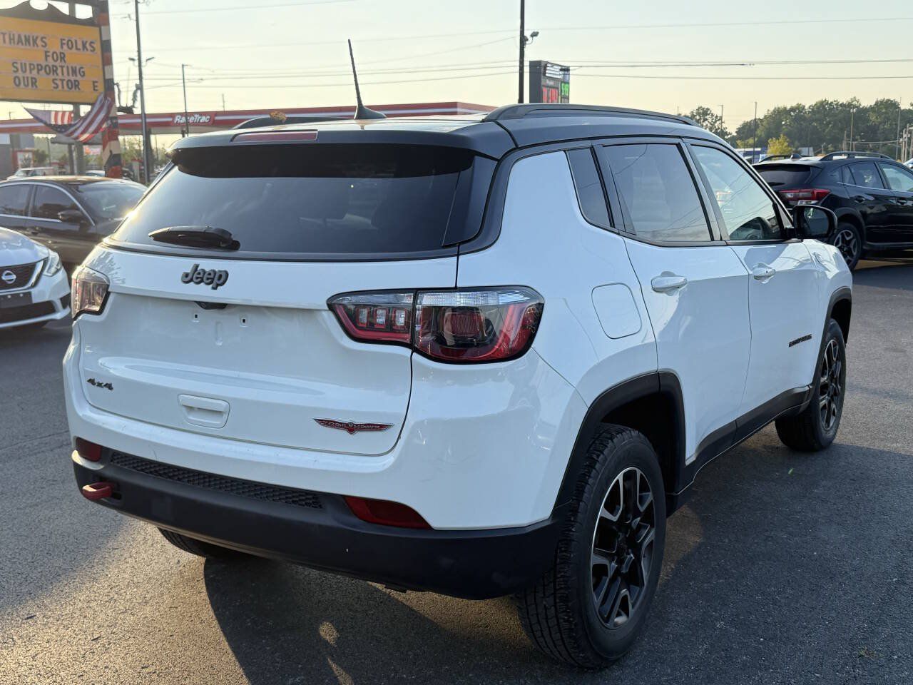 Used 2020 Jeep Compass Trailhawk AWD/4WD image 7