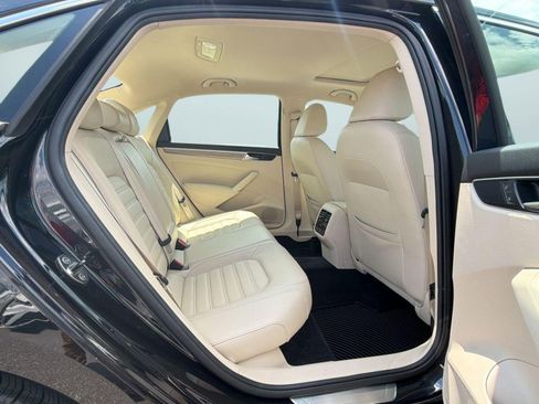 Used 2017 Volkswagen Passat 1.8T SEL Premium FWD image 27