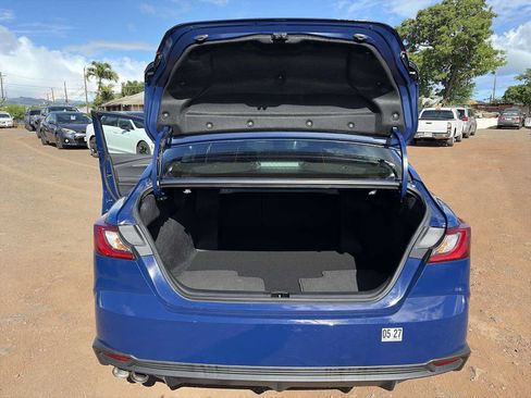 Used 2025 Toyota Camry SE FWD image 19