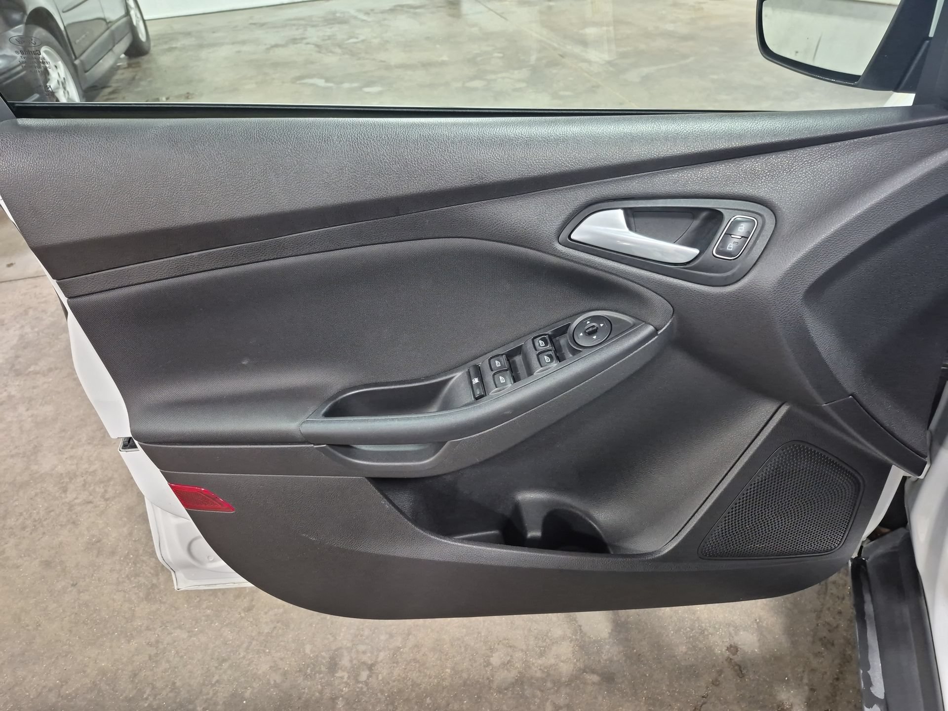 Used 2015 Ford Focus SE FWD image 20