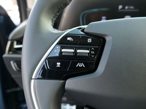 New 2025 Kia Niro EX Touring image 13