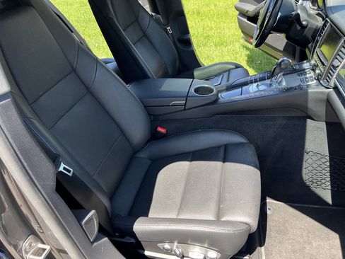 Used 2013 Porsche Panamera image 24