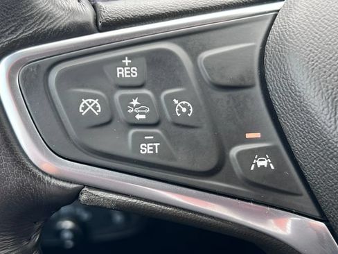 Used 2020 Chevrolet Equinox LT w/ Driver Convenience Package AWD/4WD image 21