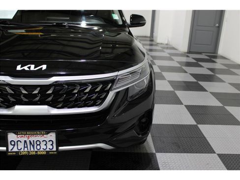 Used 2023 Kia Seltos Nightfall Edition image 8