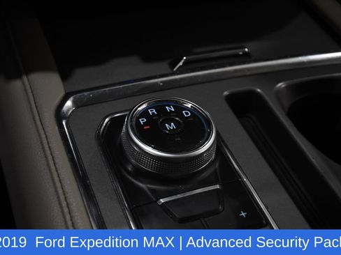 Used 2019 Ford Expedition Max XLT w/ Equipment Group 202A AWD/4WD image 28