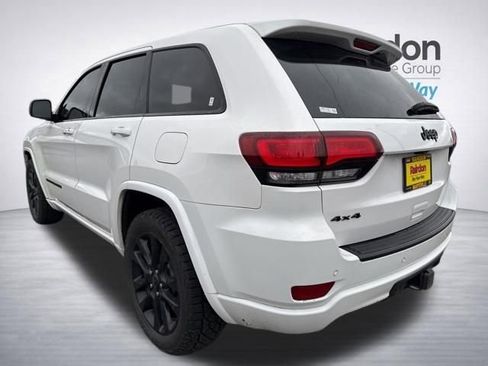 Used 2020 Jeep Grand Cherokee Altitude AWD/4WD image 5