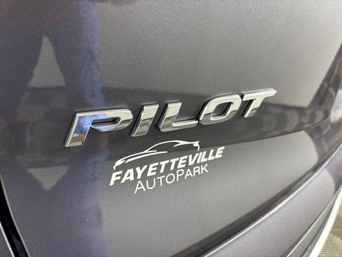 Certified 2022 Honda Pilot Touring image 26