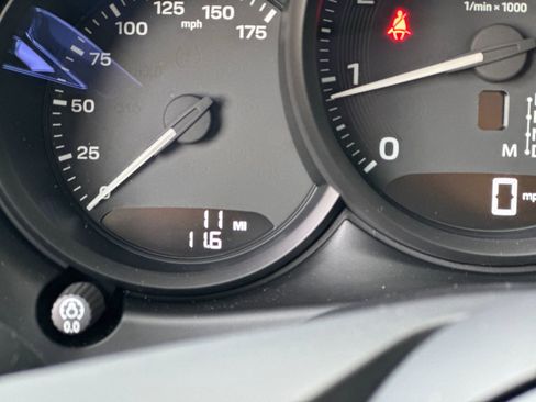 New 2026 Porsche Macan image 30