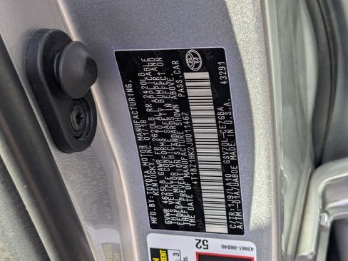 Used 2018 Toyota Camry XSE image 33