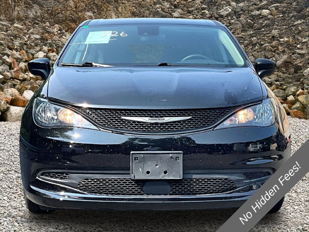 Used 2024 Chrysler Voyager LX FWD image 3