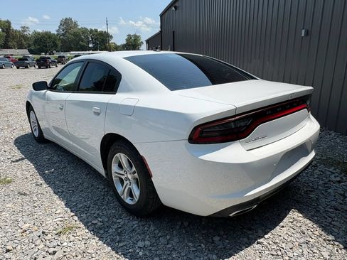 Used 2019 Dodge Charger SXT RWD image 7