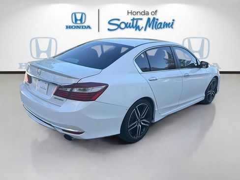 Used 2016 Honda Accord Sport image 7