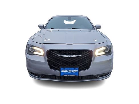Used 2018 Chrysler 300 S image 13