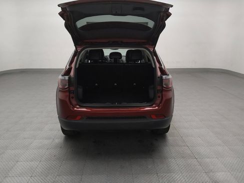 Used 2021 Jeep Compass Latitude FWD image 29