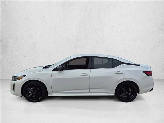 Used 2025 Nissan Sentra SR FWD image 8