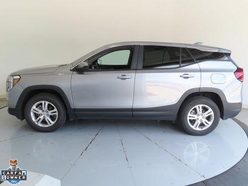 Used 2024 GMC Terrain SLE AWD/4WD image 7