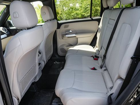 New 2026 Mercedes-Benz GLB 250 4MATIC image 18