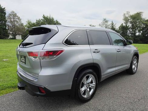 Used 2015 Toyota Highlander Limited Platinum AWD/4WD image 6