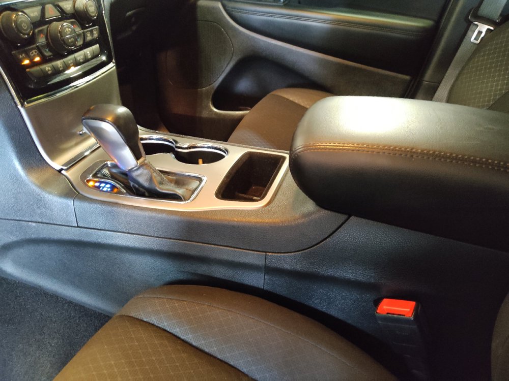 Used 2022 Jeep Grand Cherokee Laredo E AWD/4WD image 26