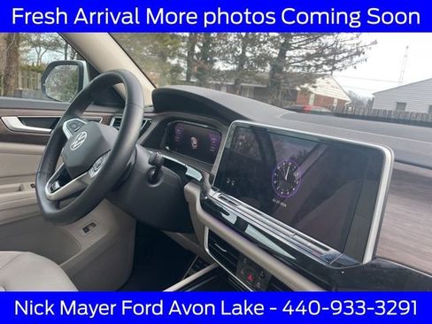 Used 2025 Volkswagen Atlas SEL Premium R-Line image 12