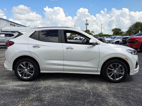 Certified 2022 Buick Encore GX Select w/ Sport Touring Package FWD image 6