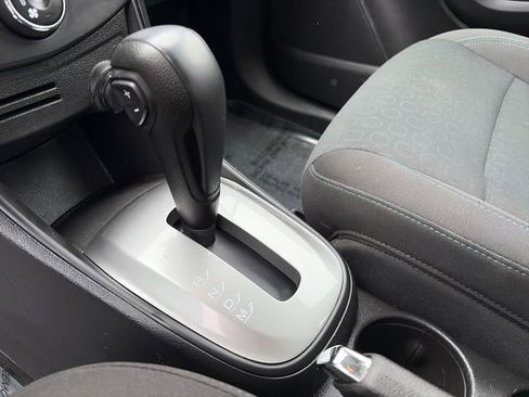 Used 2015 Chevrolet Trax LS image 31