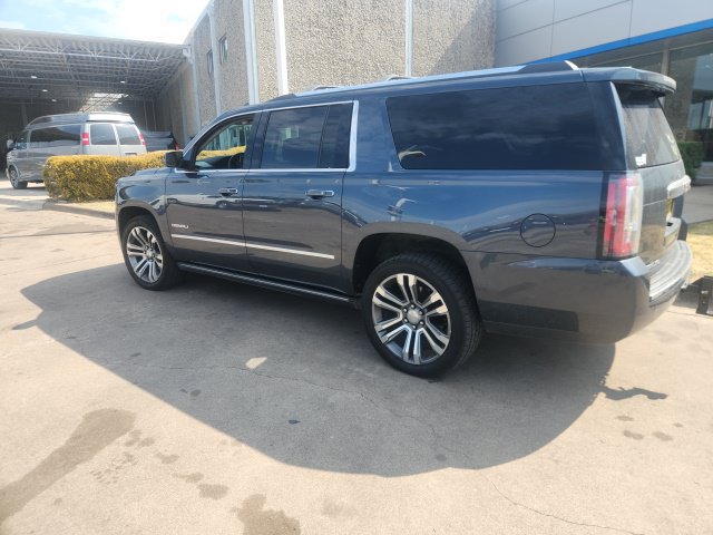 Used 2020 GMC Yukon XL Denali w/ Denali Premium Package RWD image 3