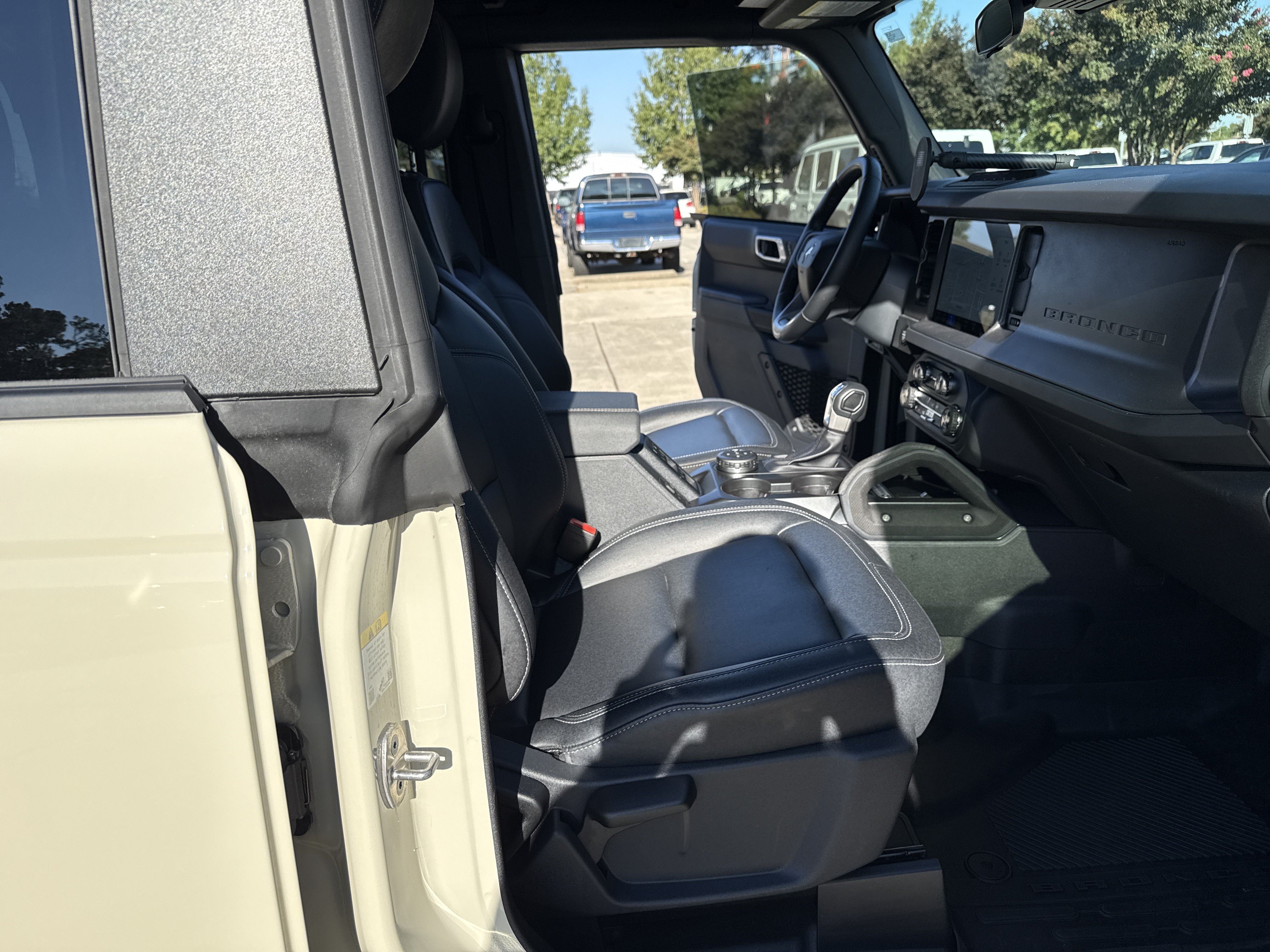 Used 2025 Ford Bronco Badlands AWD/4WD image 33
