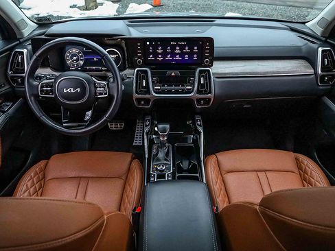 Certified 2023 Kia Sorento SX Prestige image 20