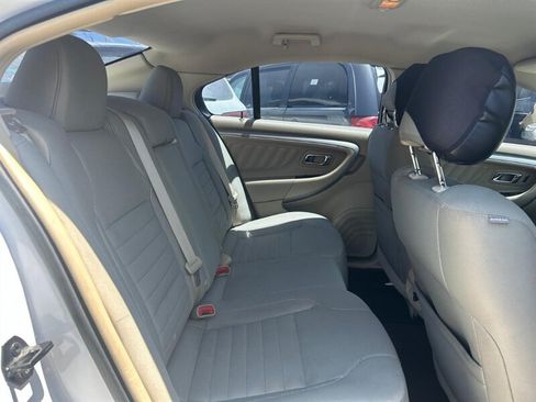 Used 2017 Ford Taurus SE FWD image 24