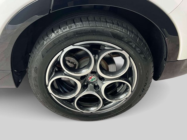 Used 2024 Alfa Romeo Tonale Ti AWD/4WD image 7