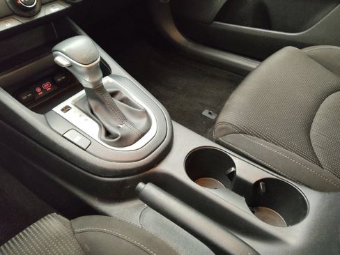 Used 2021 Kia Forte LXS FWD image 26