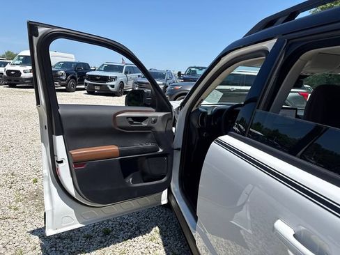 Certified 2025 Ford Bronco Sport Outer Banks w/ Outer Banks Tech Package+ AWD/4WD image 24