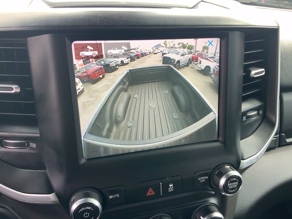 Certified 2020 RAM 2500 Big Horn w/ Night Edition AWD/4WD image 25