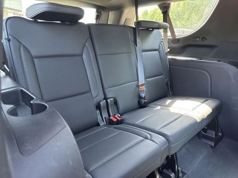 Used 2021 GMC Yukon XL Denali w/ Denali Premium Package AWD/4WD image 28