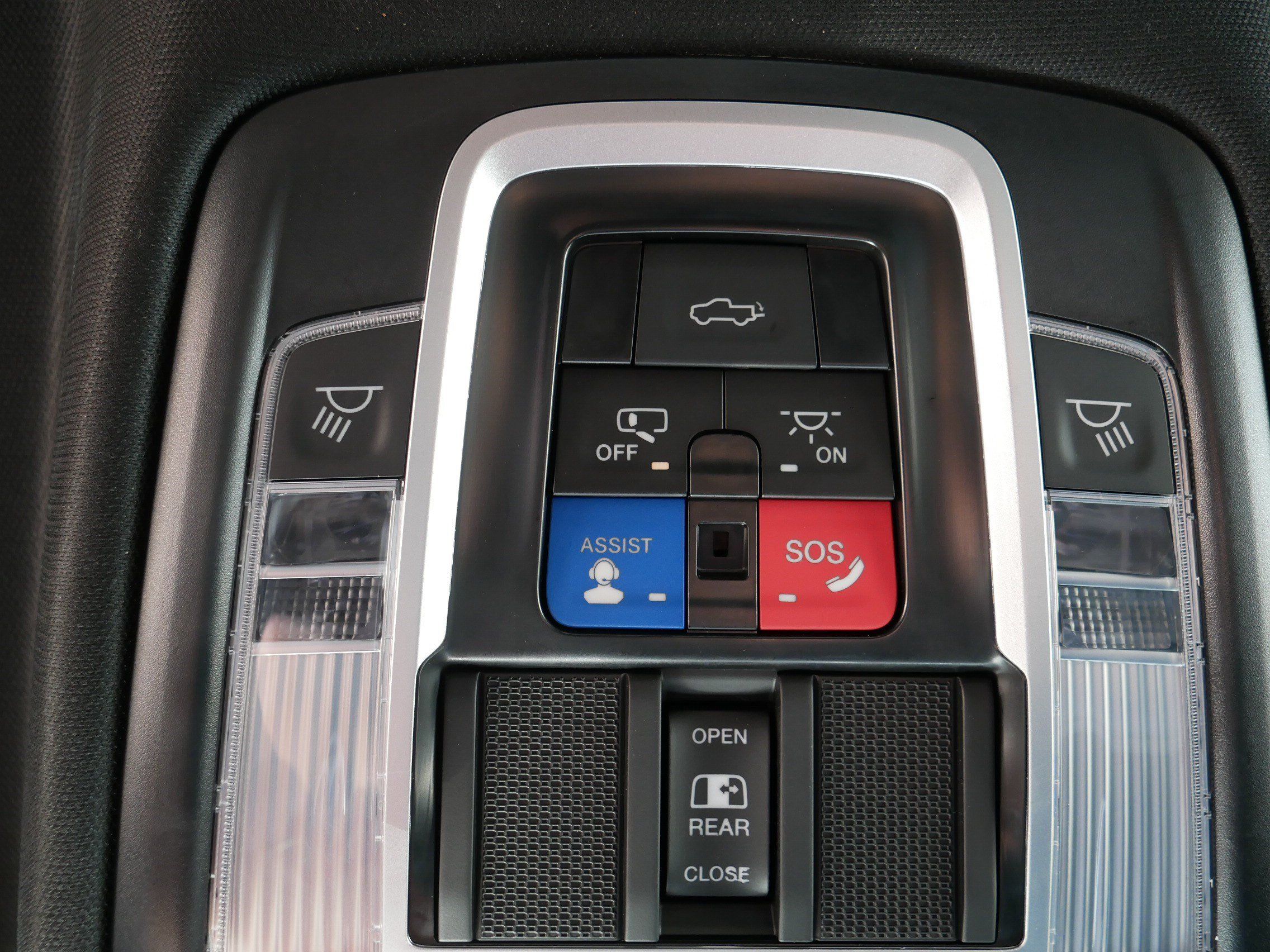 Used 2023 RAM 1500 Laramie AWD/4WD image 33