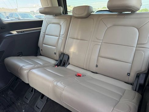 Used 2022 Lincoln Navigator Reserve AWD/4WD image 19