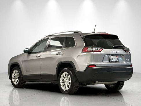 Used 2019 Jeep Cherokee Latitude w/ Popular Appearance Group FWD image 3