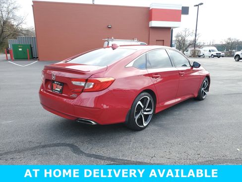 Used 2018 Honda Accord Sport image 4