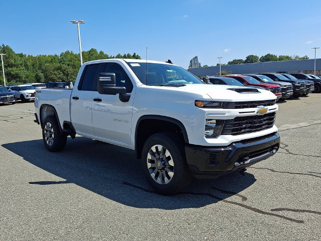 New 2026 Chevrolet Silverado 2500 Custom w/ Custom Value Package AWD/4WD image 2