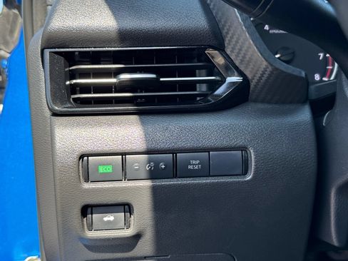 Used 2025 Nissan Sentra SR FWD image 15