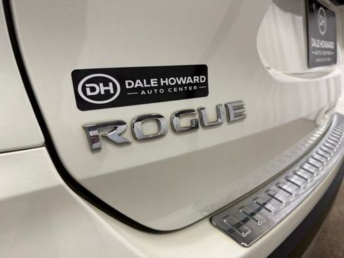 Used 2017 Nissan Rogue SL w/ SL Premium Package image 31