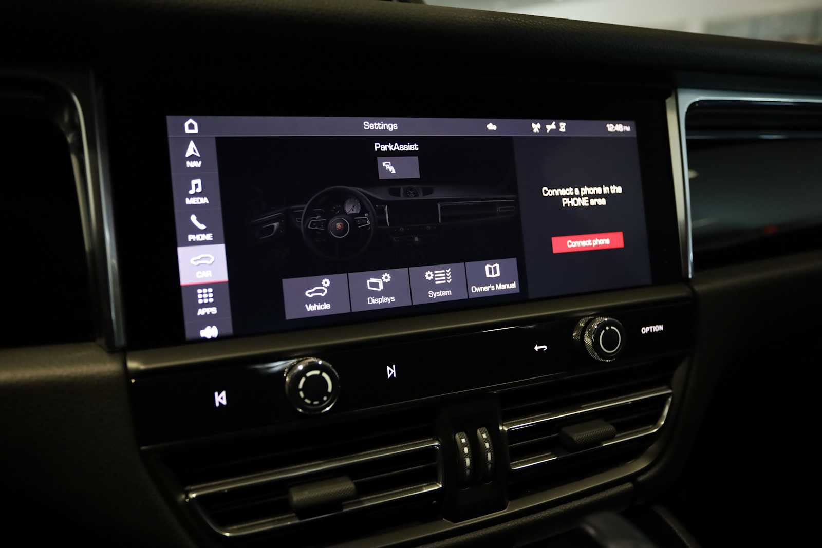 Used 2025 Porsche Macan AWD/4WD image 28