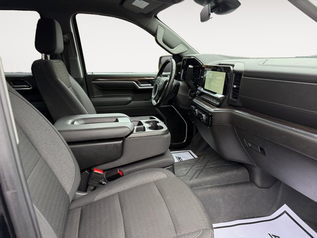 Used 2025 Chevrolet Silverado 1500 RST w/ Dark Appearance Package AWD/4WD image 15