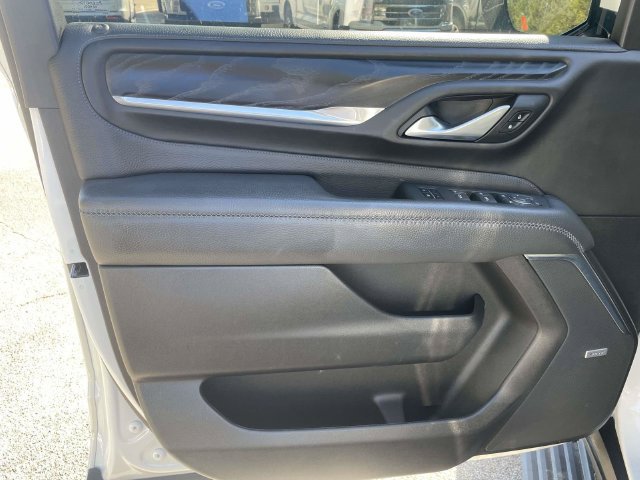 Used 2022 GMC Yukon XL Denali w/ Denali Premium Package AWD/4WD image 17