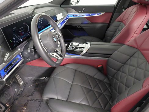 Used 2024 BMW 740i xDrive image 30