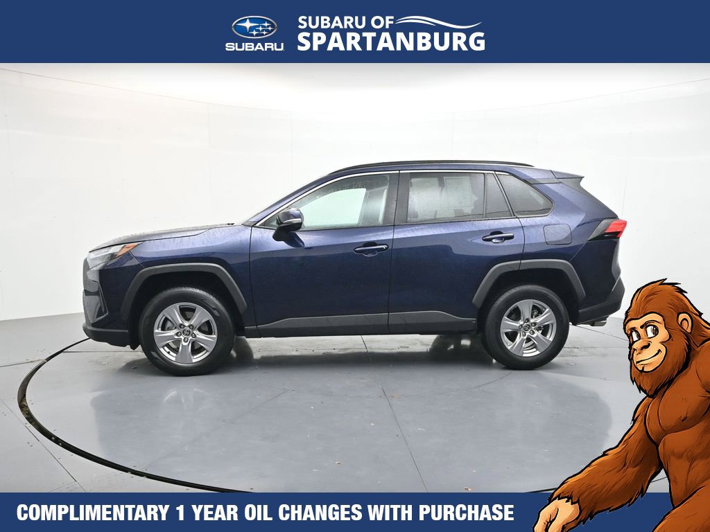 Used 2025 Toyota RAV4 XLE FWD image 4