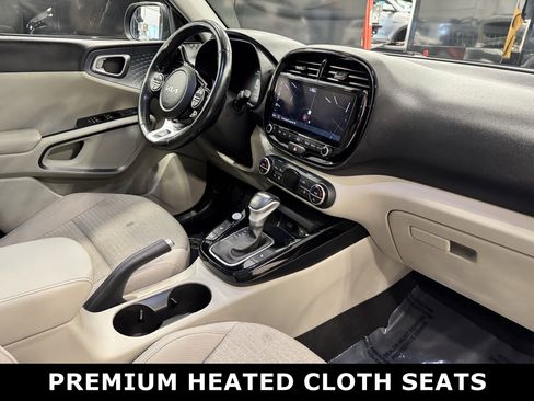 Used 2023 Kia Soul EX image 4