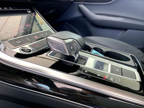 Used 2022 Audi Q7 2.0T Premium w/ Convenience Package image 15